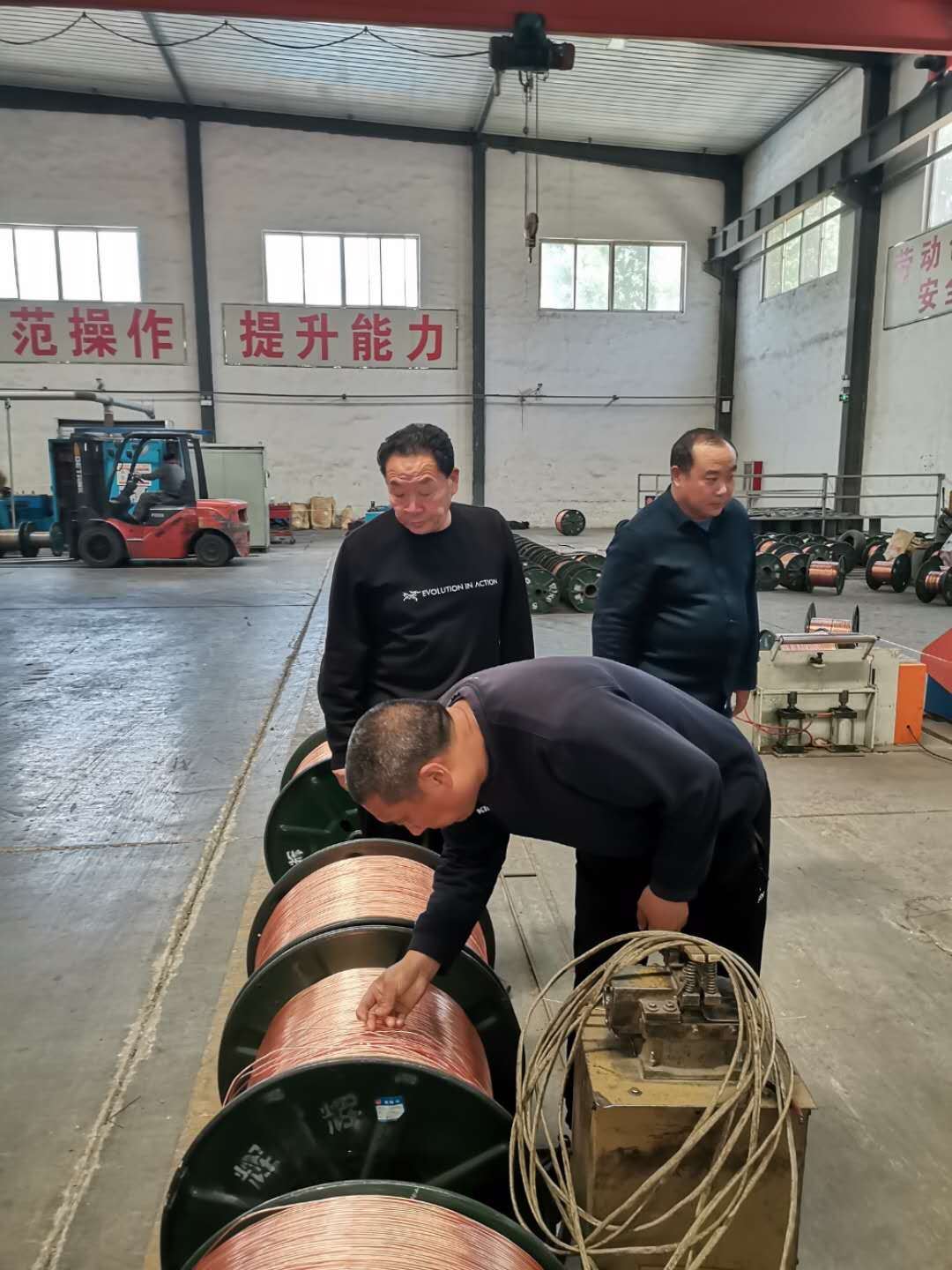 山東xx置業有限公司客戶一行蒞臨我公司參觀考察
